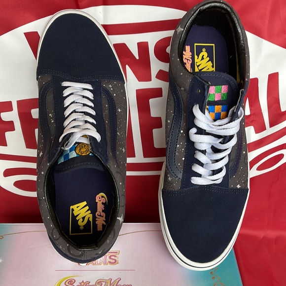 Vans Old Skool
Pretty Guardians Sailor Moon 
VNOA7Q2JJDU
Men’s sneakers - Picture 14 of 16